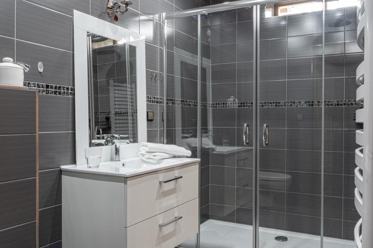 Goralskie Pod Gontem Na Polanie Pajakowka Holiday home Koscielisko